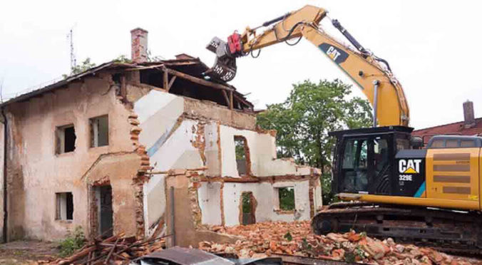Демонтаж зданий и сооружений в городе Колывань