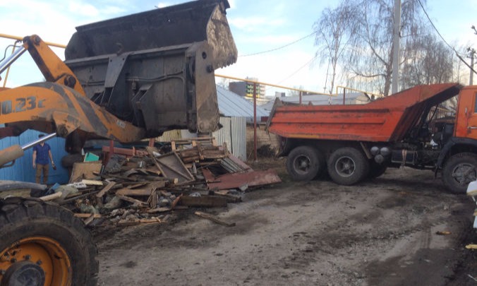 Вывоз строительного мусора Камаз 10 тонн в Искитиме